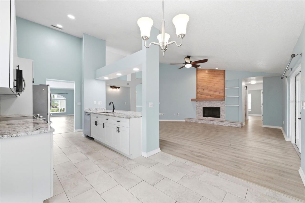 11421 Glenmont Drive , Tampa, FL 33635 Photo