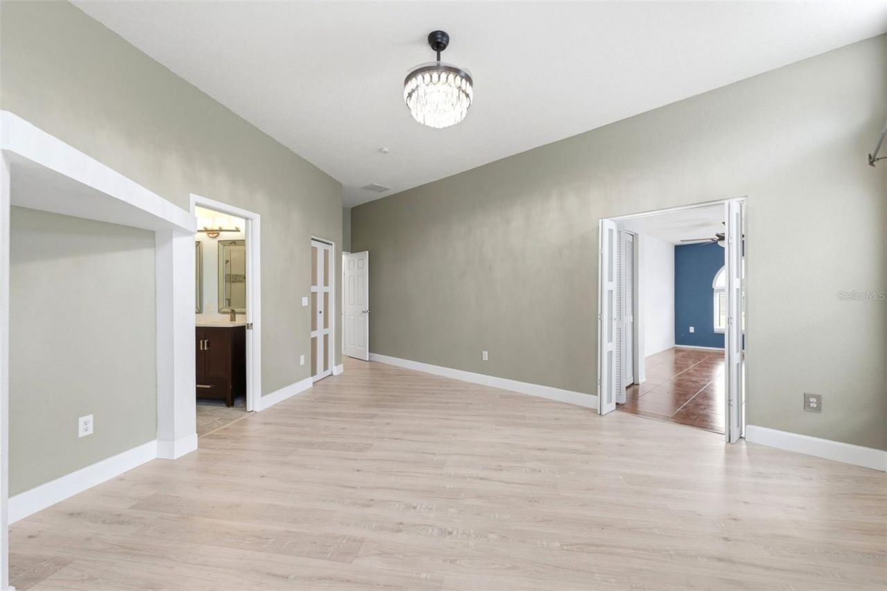 11421 Glenmont Drive , Tampa, FL 33635 Photo