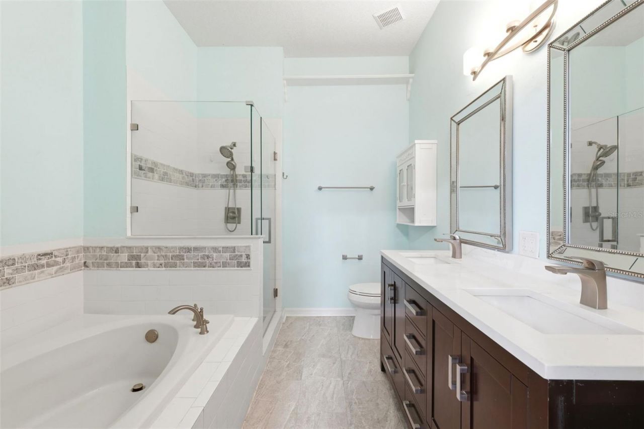 11421 Glenmont Drive , Tampa, FL 33635 Photo