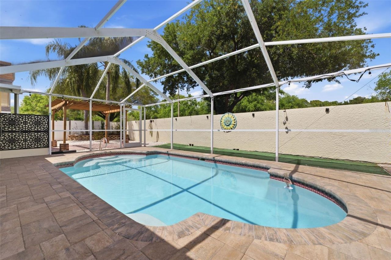 11421 Glenmont Drive , Tampa, FL 33635 Photo