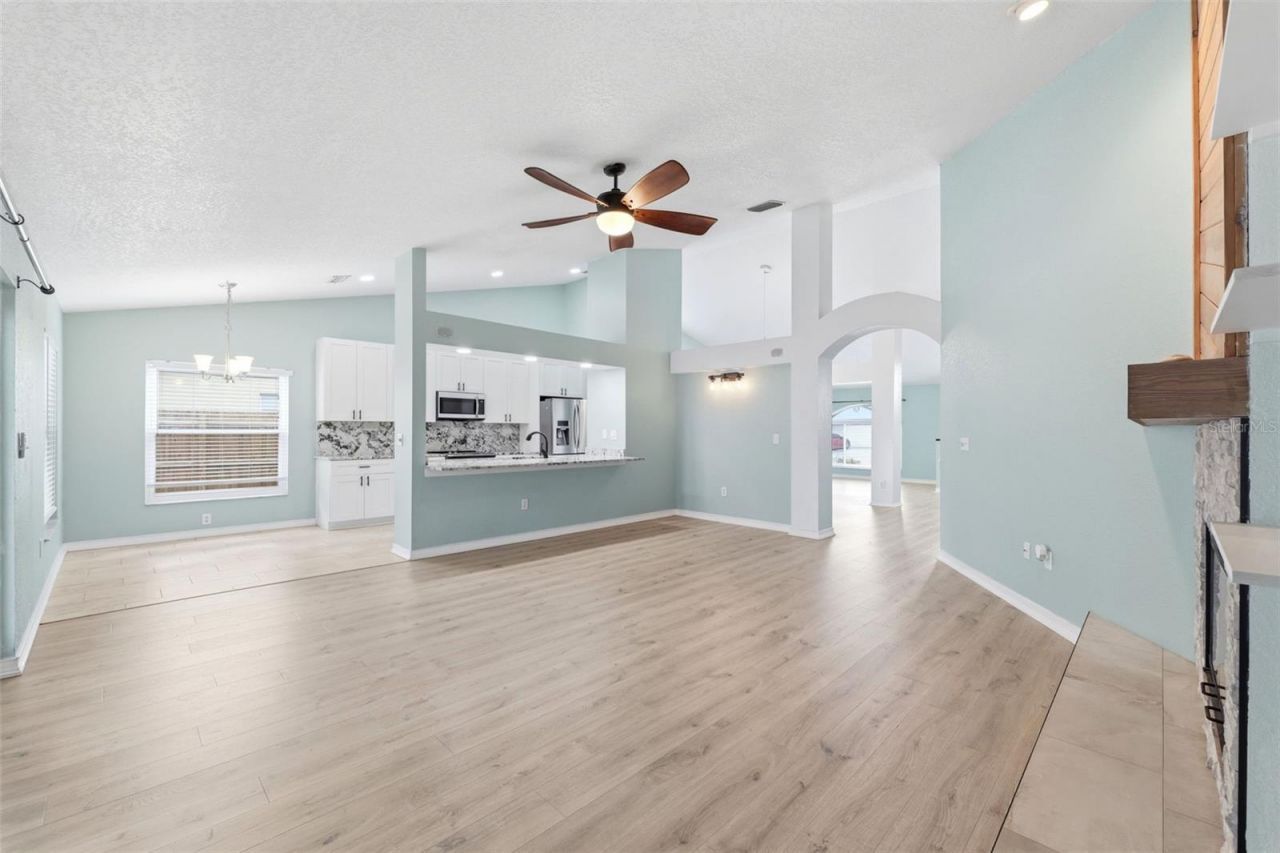 11421 Glenmont Drive , Tampa, FL 33635 Photo