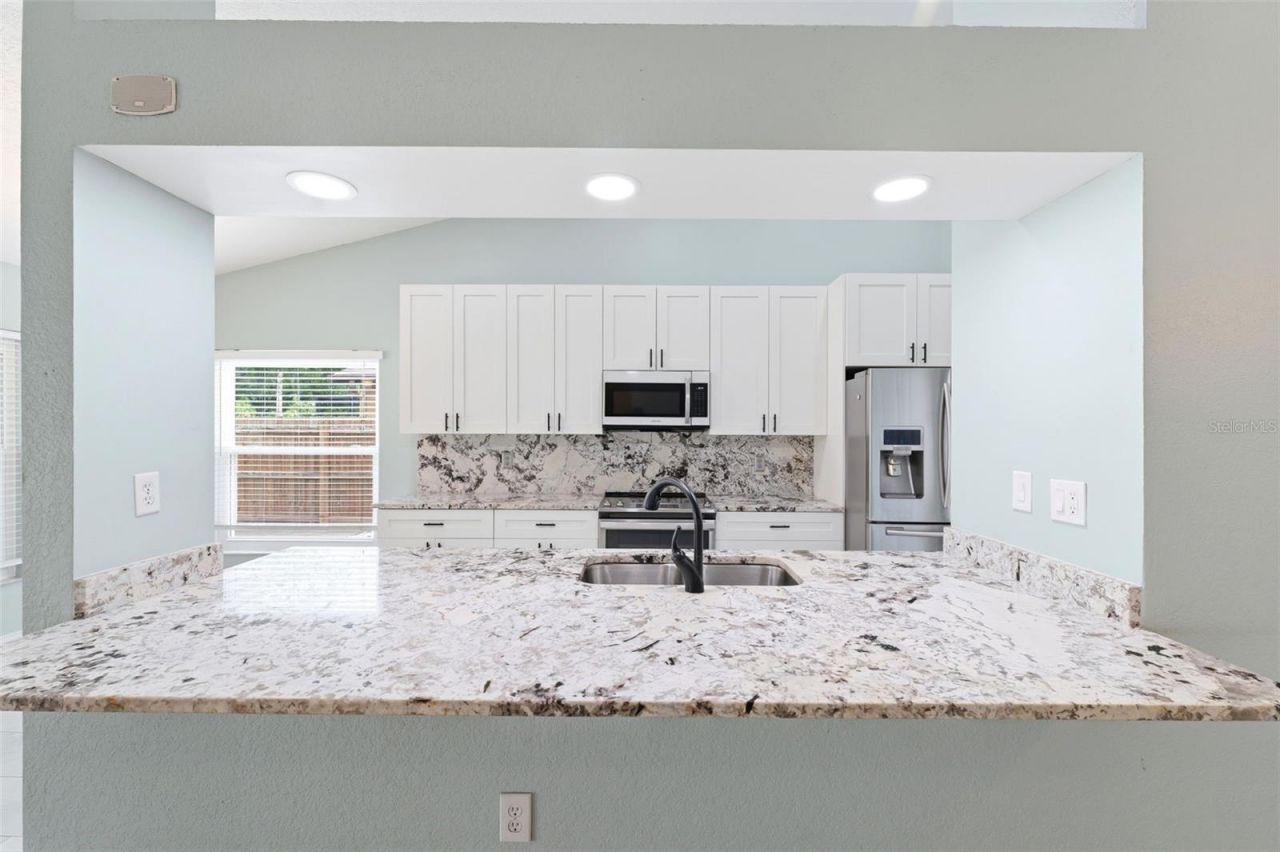 11421 Glenmont Drive , Tampa, FL 33635 Photo