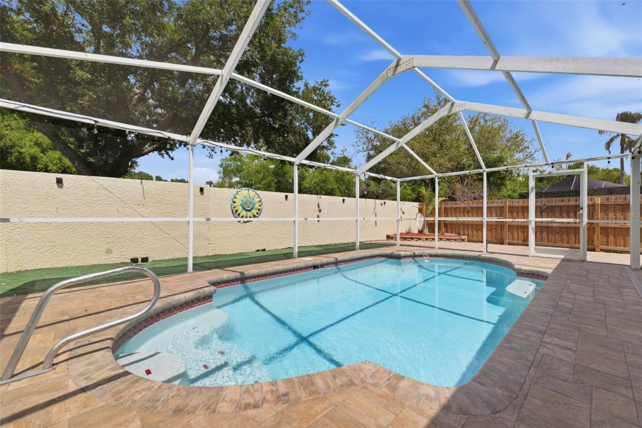 11421 Glenmont Drive , Tampa, FL 33635 Photo