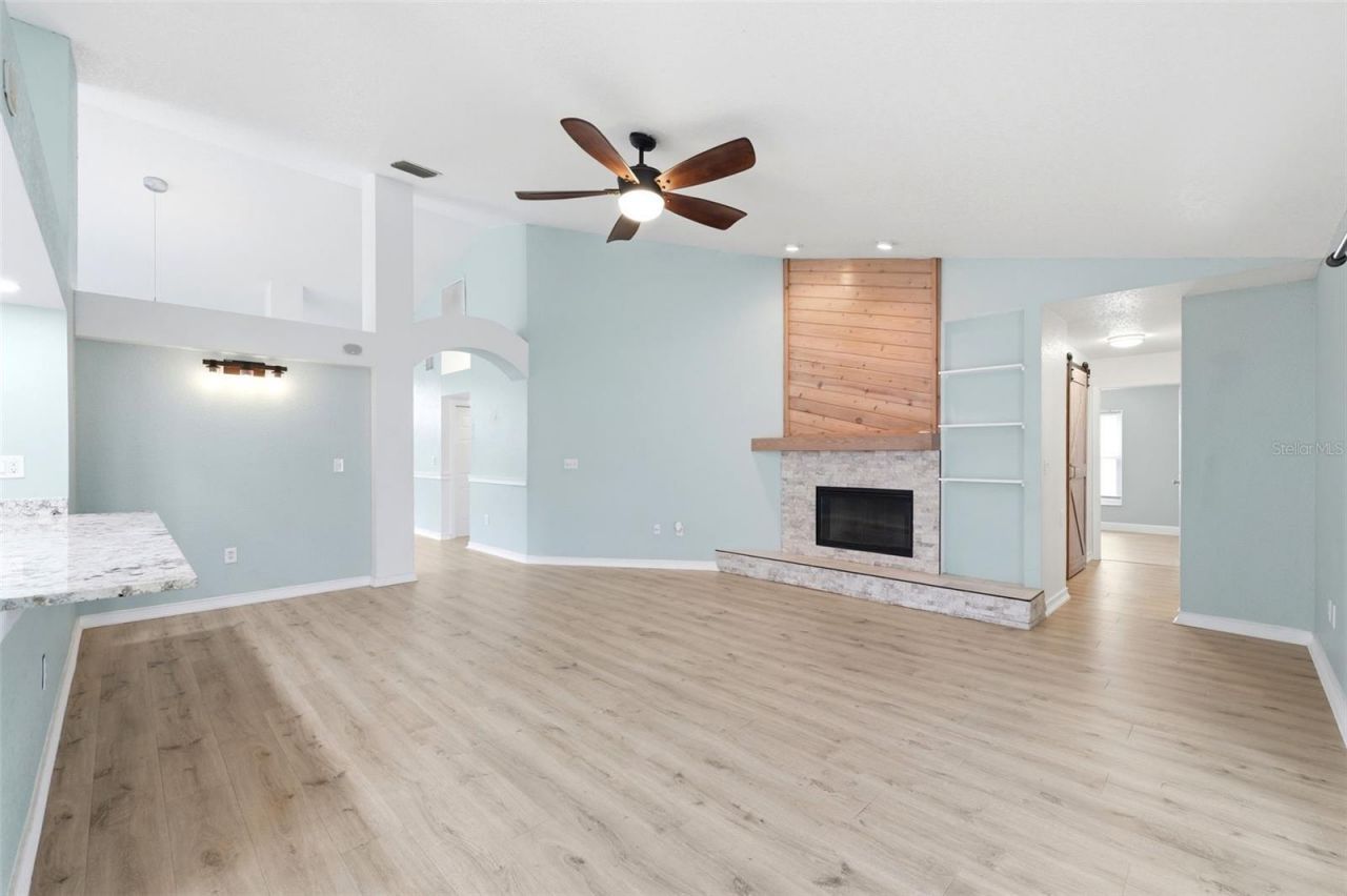 11421 Glenmont Drive , Tampa, FL 33635 Photo