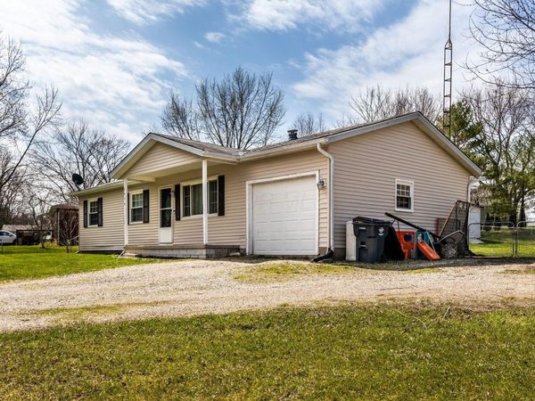 2976 Pleasant Drive NE, Lancaster, OH 43130