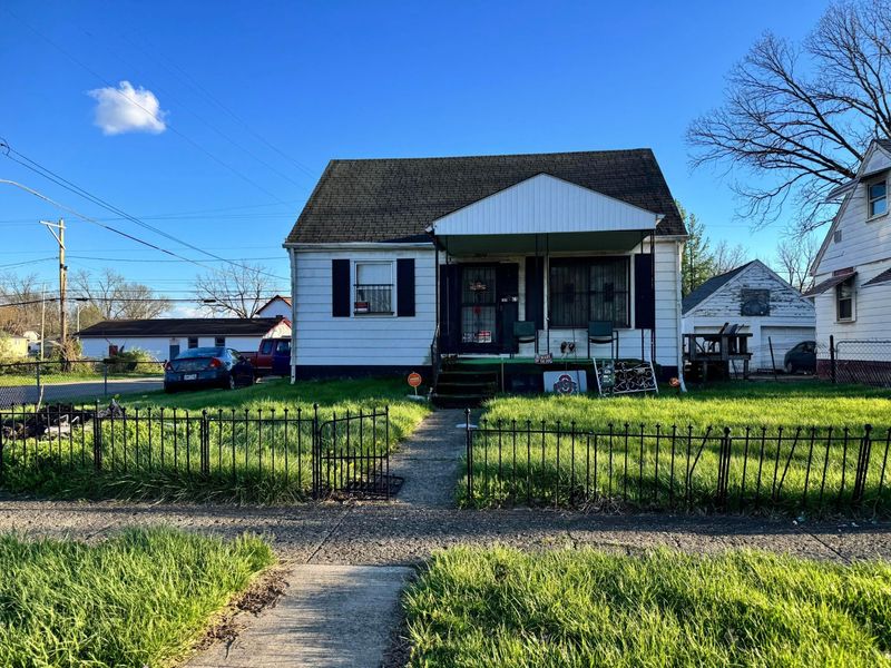 2933 E 12th Avenue, Columbus, OH 43219 Photo 1