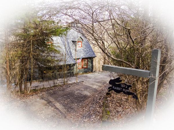 1875 Teton Court , Hide A Way Hills, OH 43107