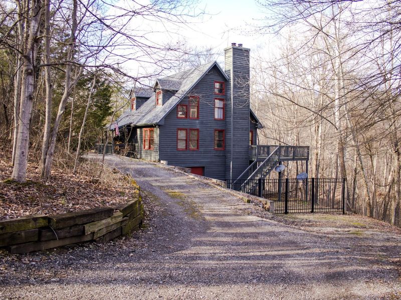 1875 Teton Court, Hideaway Hills, OH 43107 Photo 4
