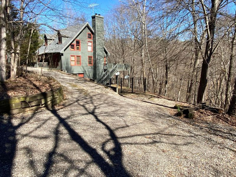 1875 Teton Court, Hideaway Hills, OH 43107 Photo 5