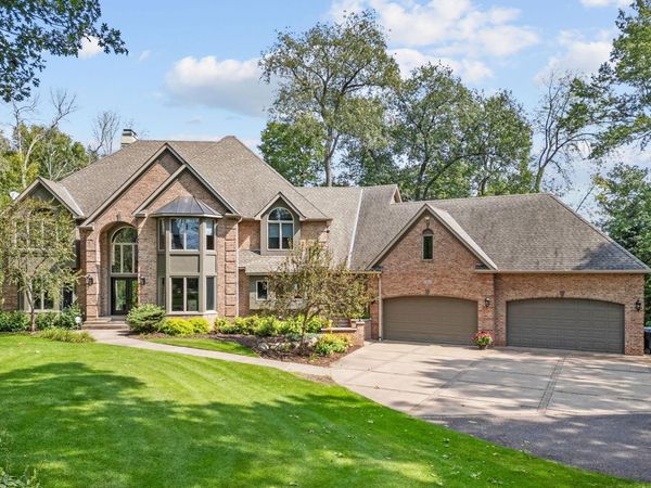 25665 W Comfort Drive, Wyoming, MN 55092