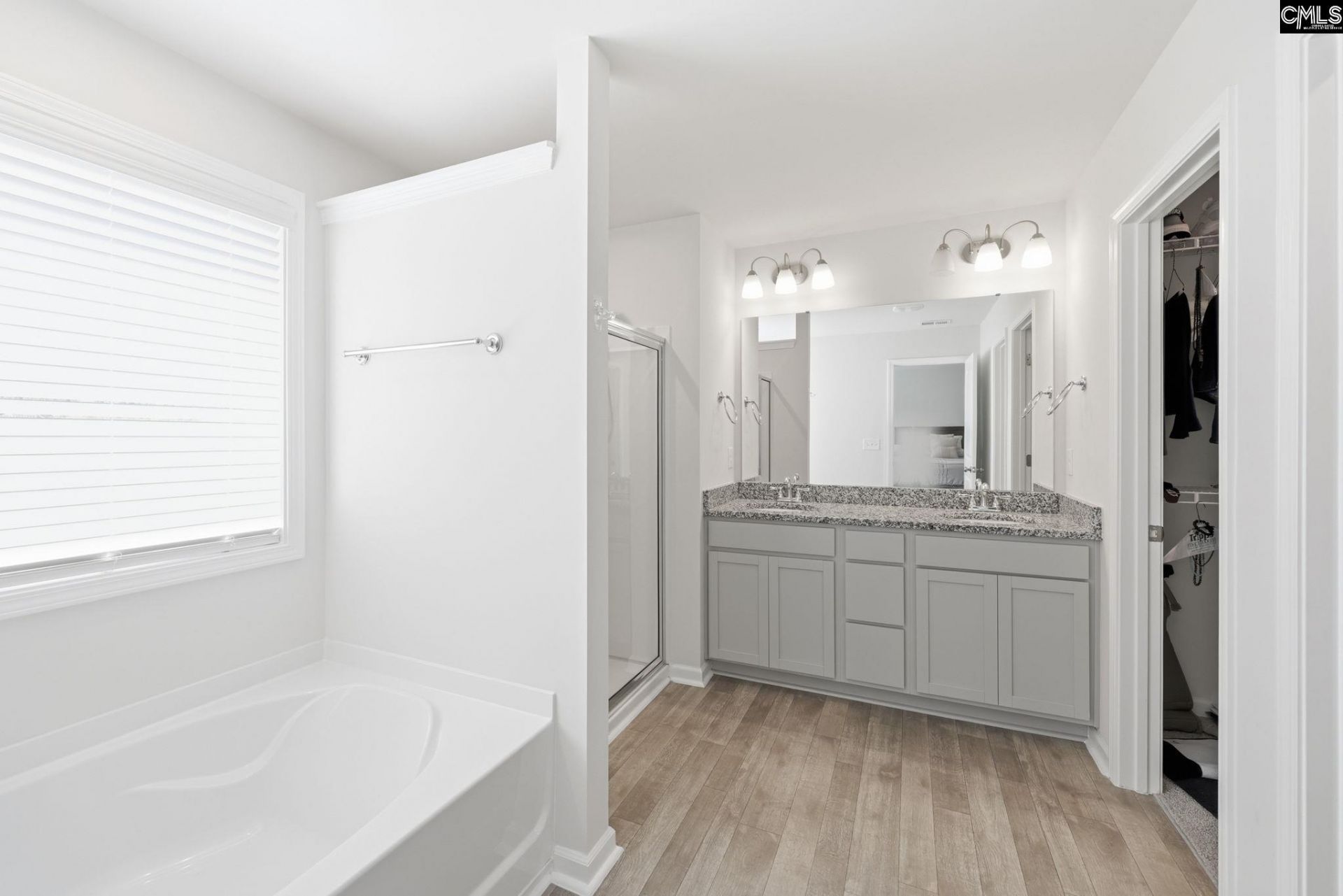 924 Woodcreek Farms Rd  Photo 18