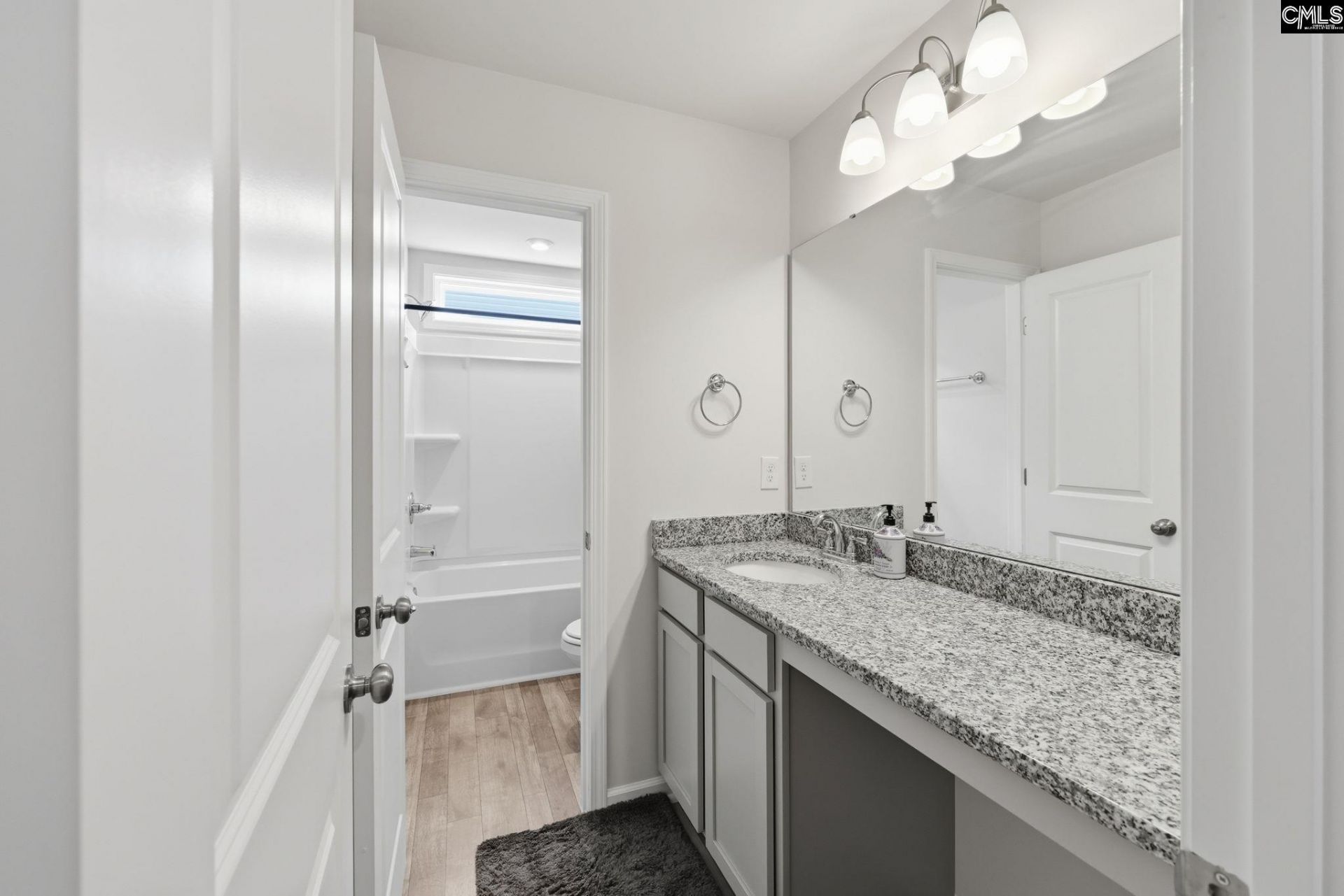 924 Woodcreek Farms Rd  Photo 24