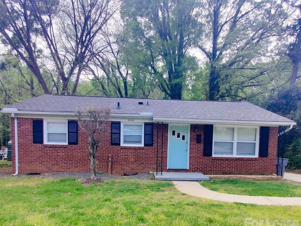 4041 Carlyle Drive , Charlotte, NC 28208
