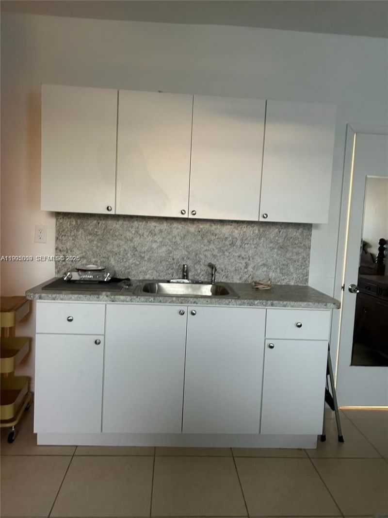 9525 SW 16th St , Unit A, Miami, FL 33165 Photo