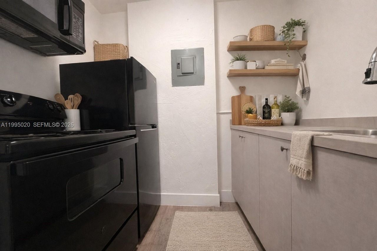 143 SW 9th St, Unit 105, Miami, FL 33130 Photo