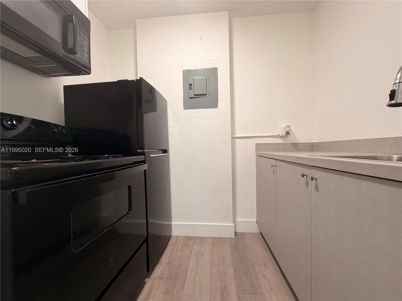 143 SW 9th St, Unit 105, Miami, FL 33130 Photo