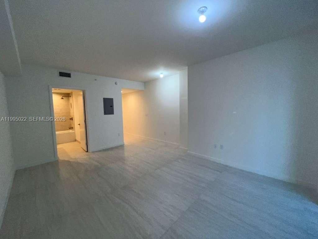 77 SE 5th, Unit 2004, Miami, FL 32311 Photo