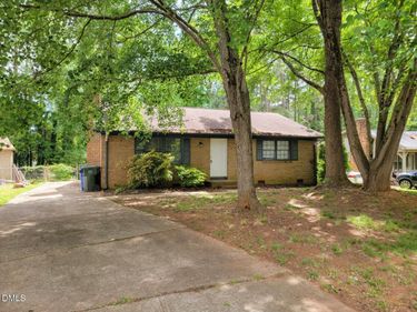 809 Plentywood Court, Raleigh, NC 27615