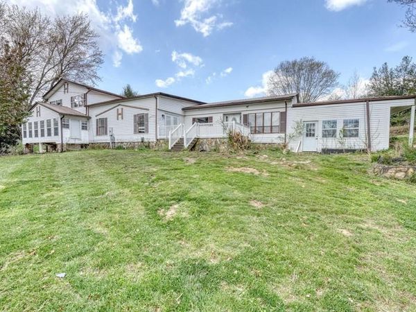 211 Ada Street, Blue Ridge, GA 30513