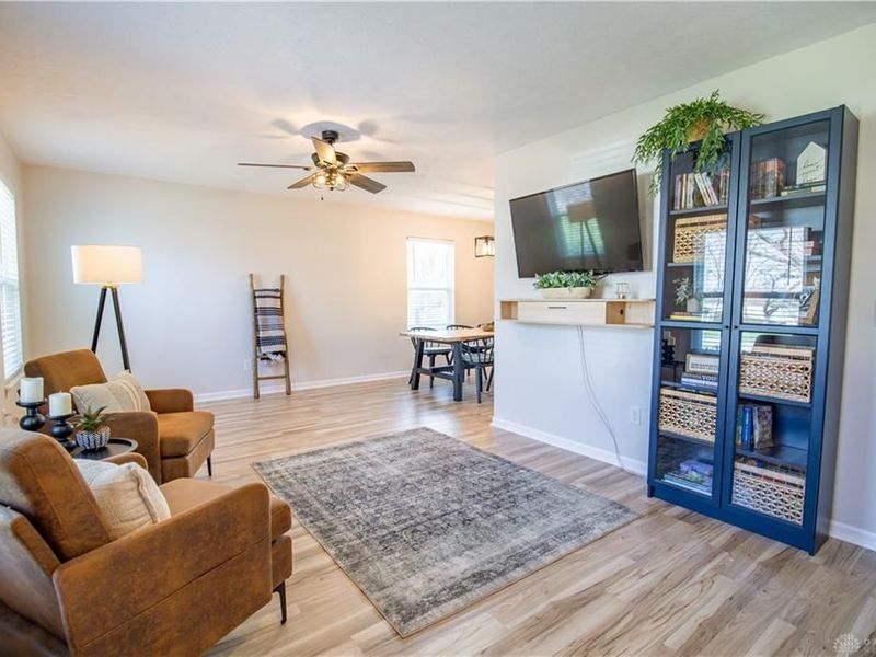 375 Woodsdale Drive, Monroe, OH 45050 Photo 7