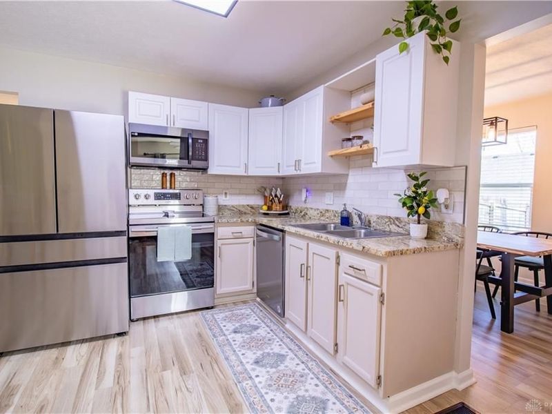 375 Woodsdale Drive, Monroe, OH 45050 Photo 9