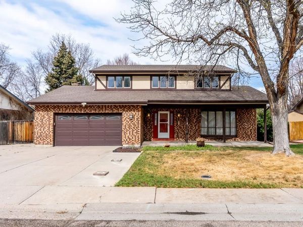 3 Knightsbridge Place, Pueblo, CO 81001