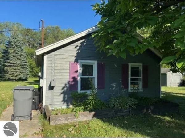 4712 Jefferson Avenue, Midland, MI 48640