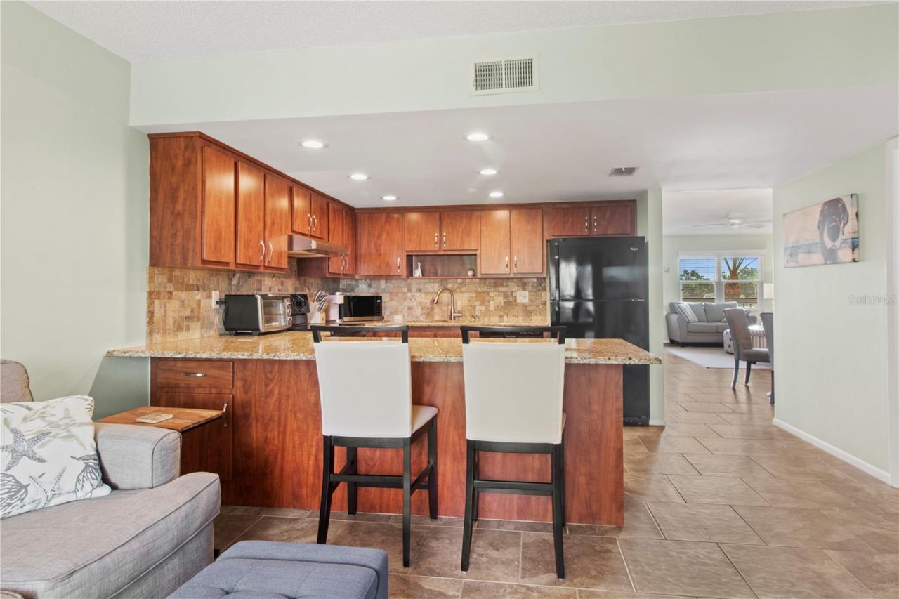 315 30th Avenue W, Unit B411, Bradenton, FL 34205 Photo