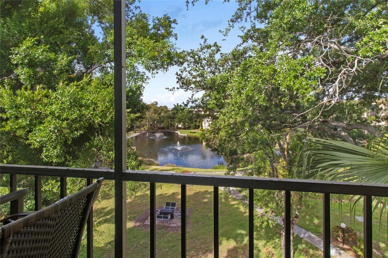 315 30th Avenue W, Unit B411, Bradenton, FL 34205 Photo