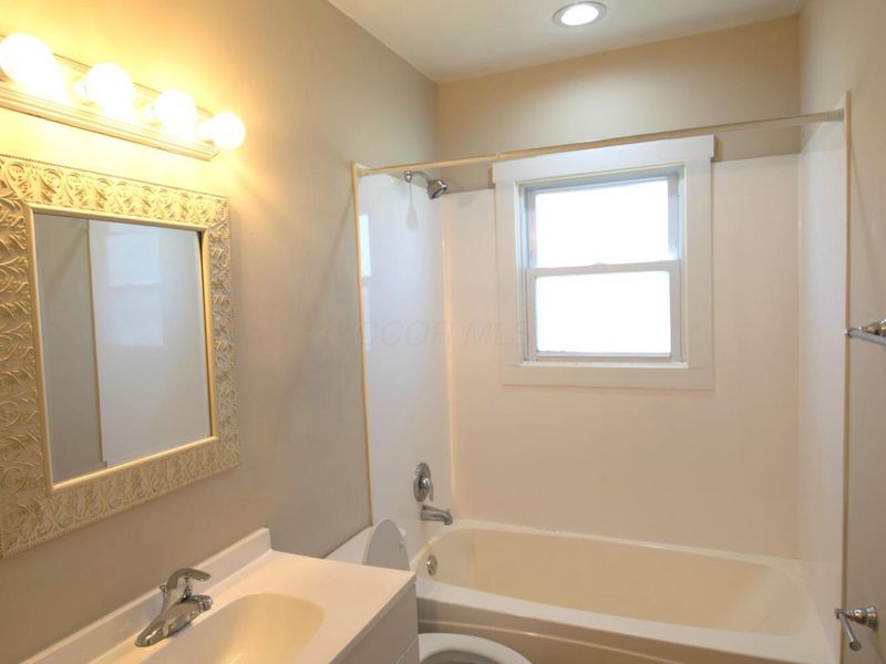 792 Melrose Avenue, Columbus, OH 43224 Photo 10