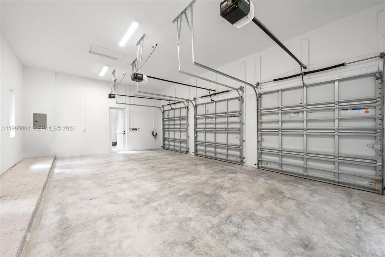 7900 SW 118th St , Pinecrest, FL 33156 Photo