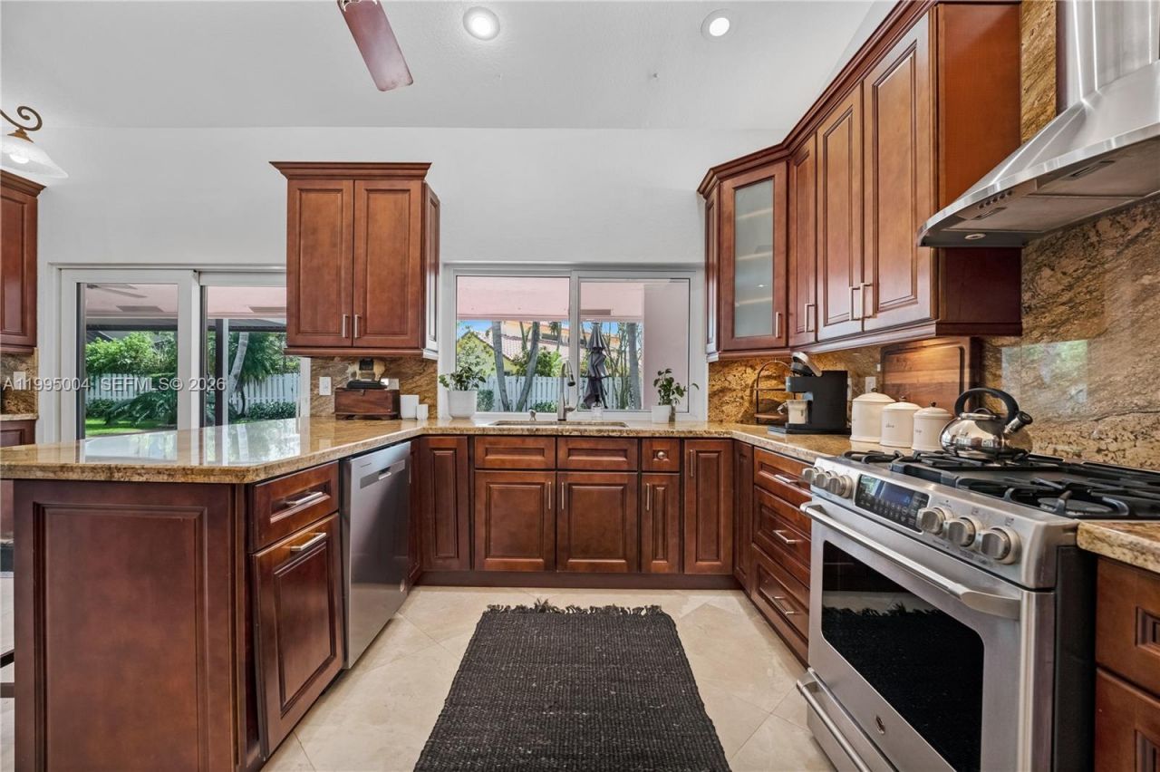 9600 NW 18th St, Plantation, FL 33322 Photo