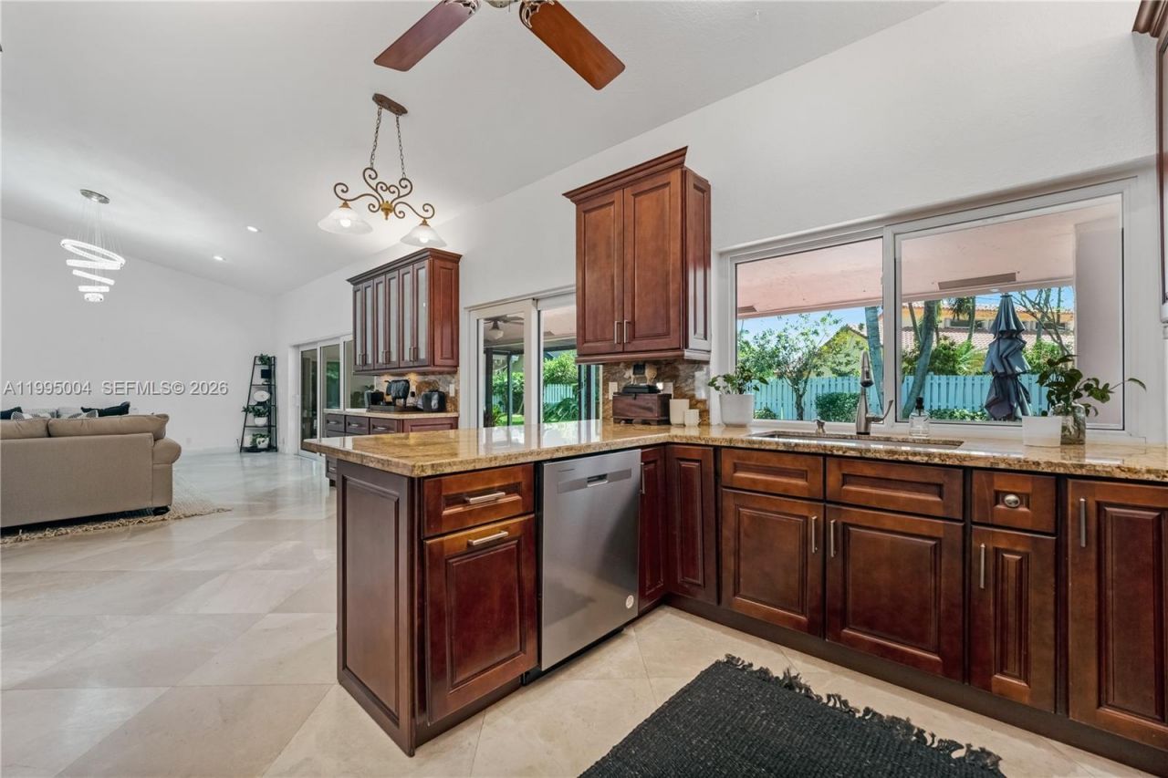 9600 NW 18th St, Plantation, FL 33322 Photo