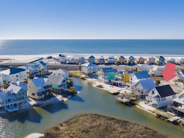 124 Sand Dune Drive, Gulf Shores, AL 36542