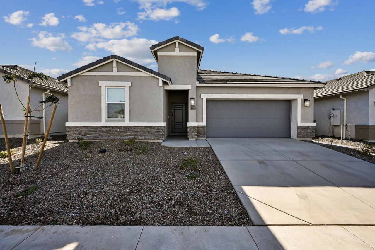 2129 W Spaulding Avenue, Apache Junction, AZ 85120 Main Photo