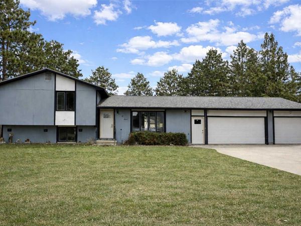 605 7th Street W, Park Rapids, MN 56470