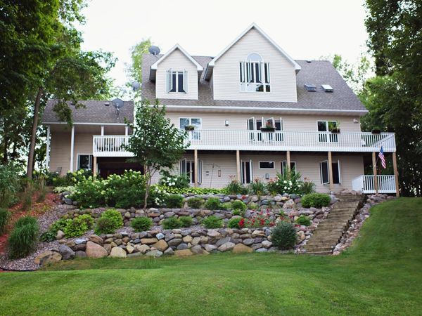 28750 Glader Boulevard, Lindstrom, MN 55045