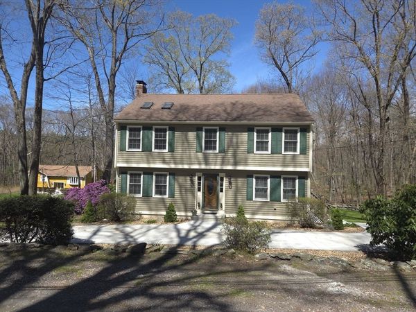 32 Sibley Rd, Sutton, MA 01590