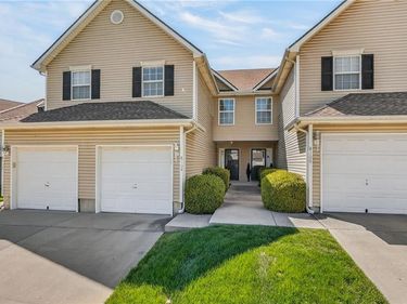 8104 N Lawn Avenue, Kansas City, MO 64119