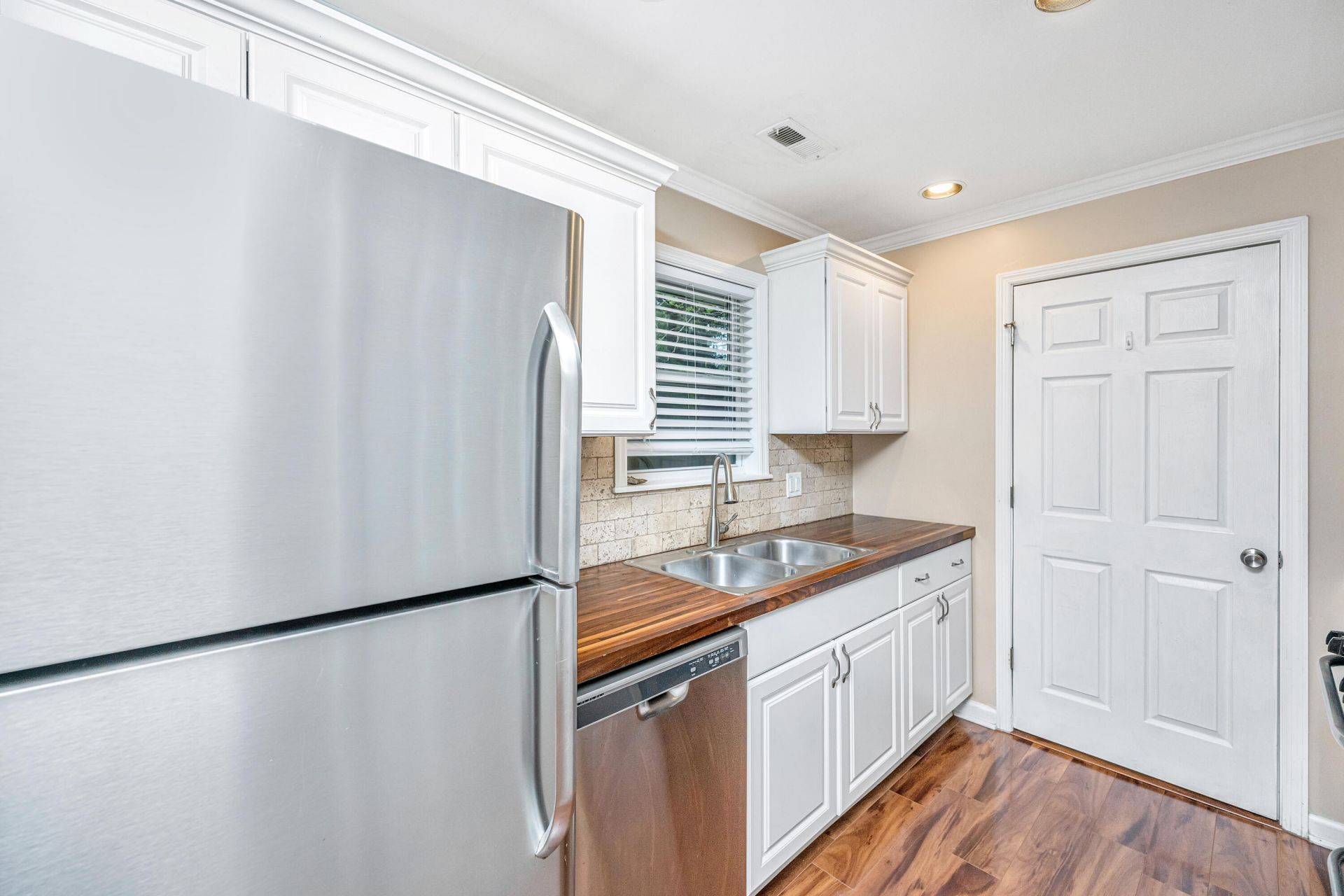 1240 Camelia Road Photo 16