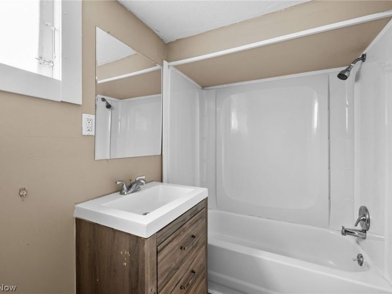 7604 Dudley Avenue, Cleveland, OH 44102 Photo 14