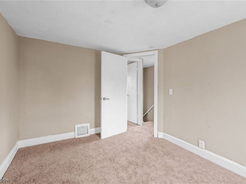 7604 Dudley Avenue, Cleveland, OH 44102 Photo 19
