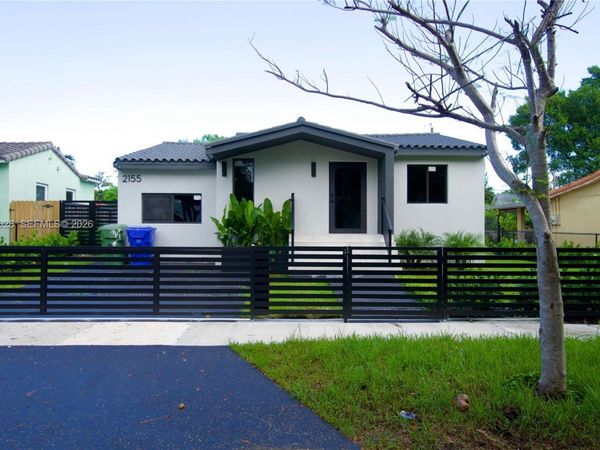 2155 SW 25th Ter , Miami, FL 33133