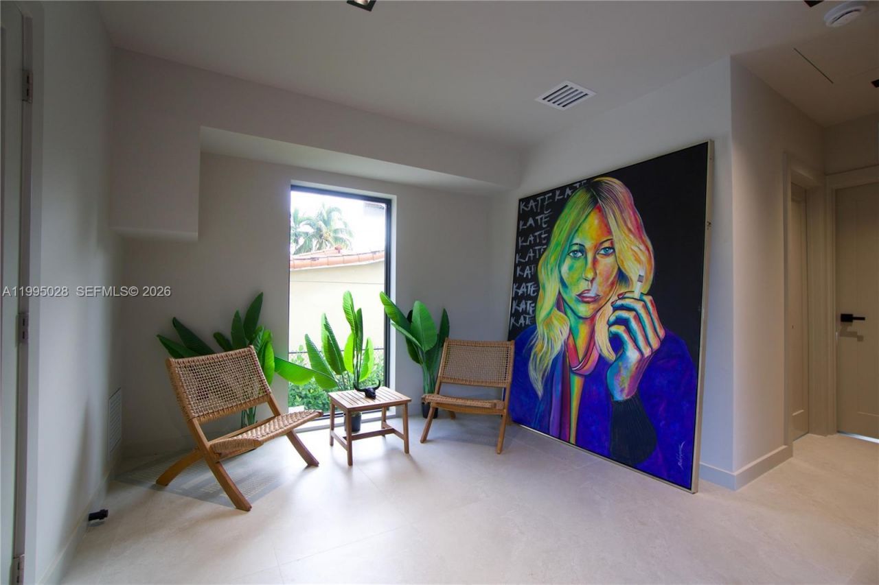 2155 SW 25th Ter , Miami, FL 33133 Photo