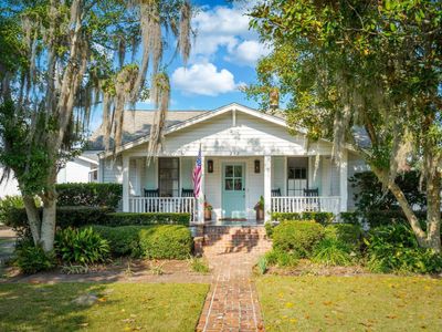 212 Live Oak Drive, Mount Pleasant, SC 29464