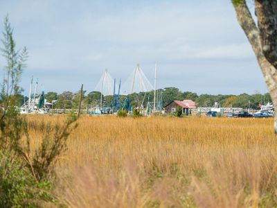 212 Live Oak Drive, Mount Pleasant, SC 29464