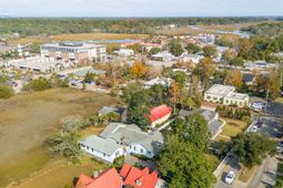 212 Live Oak Drive photo 4