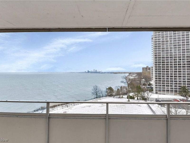 12900 Lake Avenue, Unit 926, Lakewood, OH 44107 Photo 11