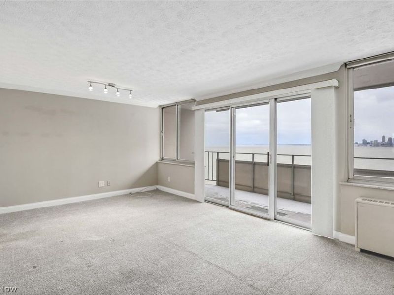 12900 Lake Avenue, Unit 926, Lakewood, OH 44107 Photo 6