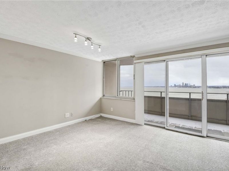 12900 Lake Avenue, Unit 926, Lakewood, OH 44107 Photo 7